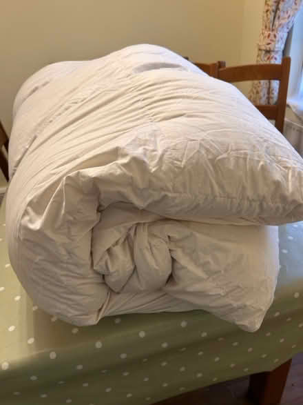 Photo of free King size duck feather & down duvet (Toddington) #1