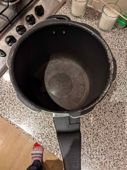 Photo of free Pretige pressure cooker (Meadowbank EH8) #3
