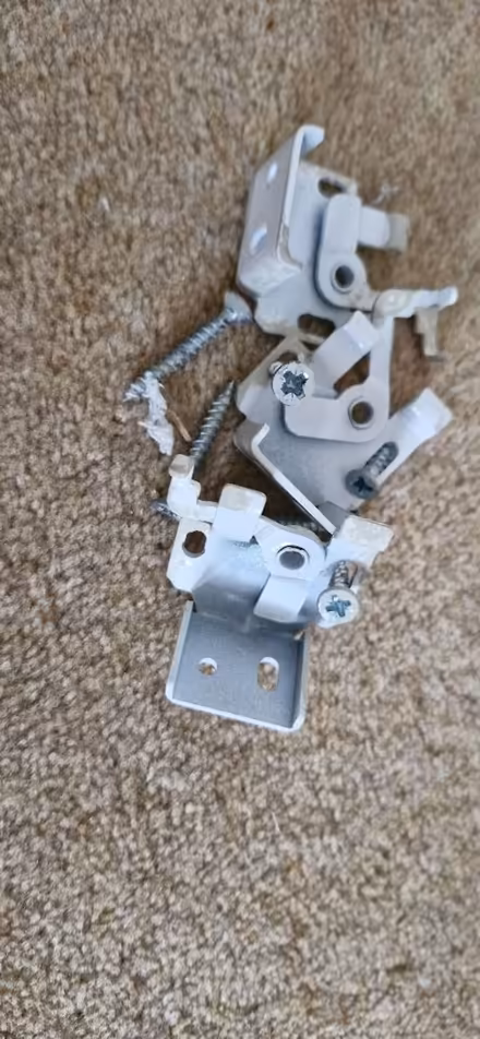Photo of free Blind (Knaphill) #3