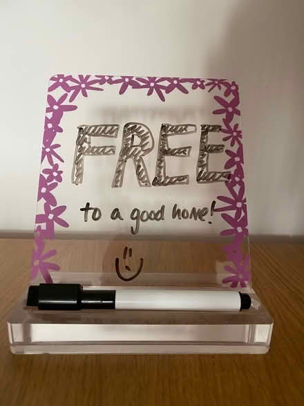 Photo of free Small wipe clean memo stand (New Cross, SE14) #1