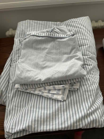 Photo of free King size Duvet cover (Surbiton KT6) #1