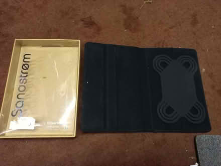 Photo of free Leather 7 or 8 inch universal tablet case (Wallington PO16) #1