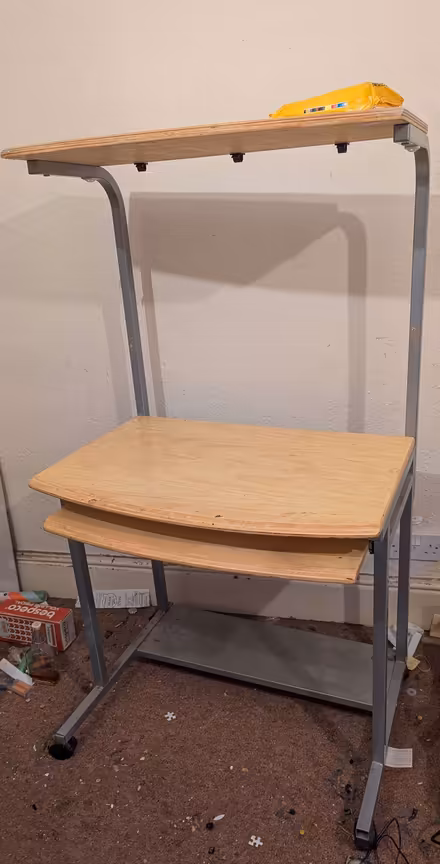 Photo of free Computer desk (Shrewsbury SY1) #1