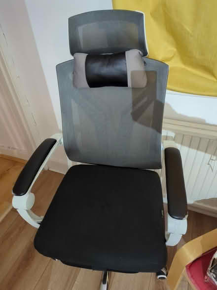 Photo of free Desk swivel chair (READ) (Addlestone) #1