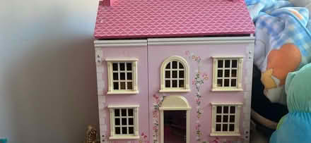Photo of free Dolls house (BR14) #1