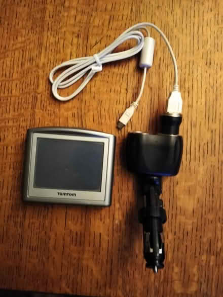 Photo of free TomTom GPS (Alresford SO24) #1