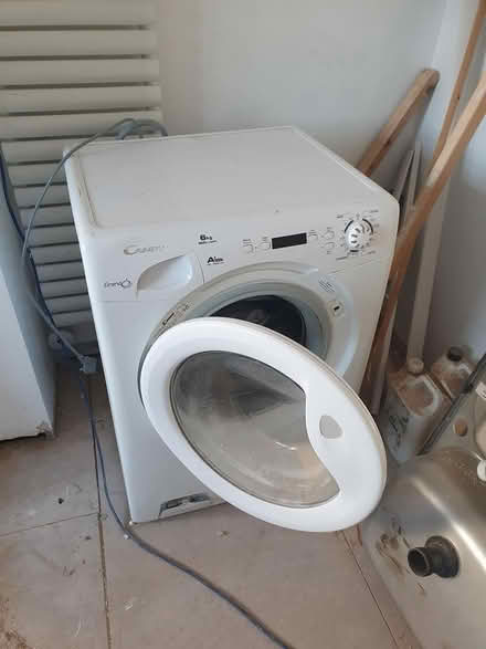 Photo of free Washing machine (needs cleanup) (Bridlington YO16) #1