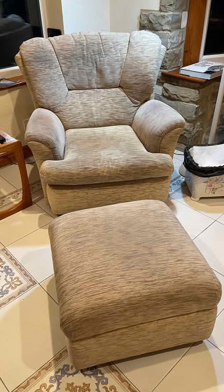 Photo of free Armchair (Oakwood LS8) #1