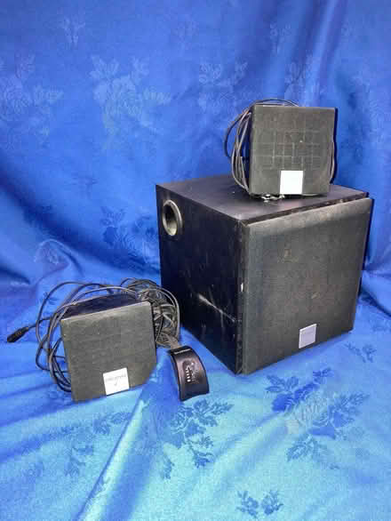 Photo of free Creative 2.1 PC speaker system (Leeds Moortown LS17) #1