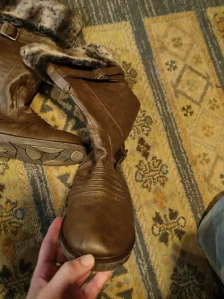 Photo of free Size 8 (BN3) #2