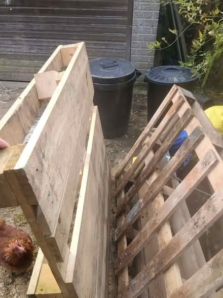 Photo of free Pallets (Beckley OX3) #1