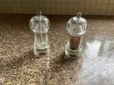 Photo of free Salt and pepper mills (Oaks Cross SG2) #1