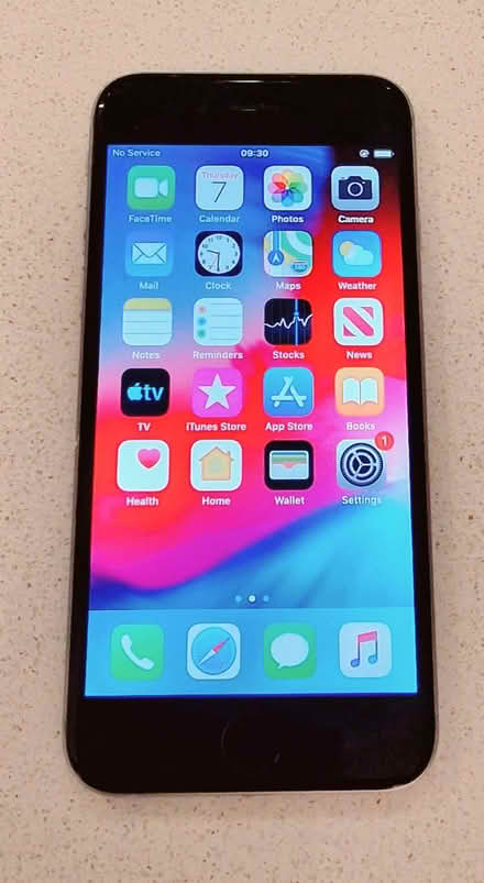 Photo of free IPhone 8 65gb storage great condition (Allesley Park CV5) #1