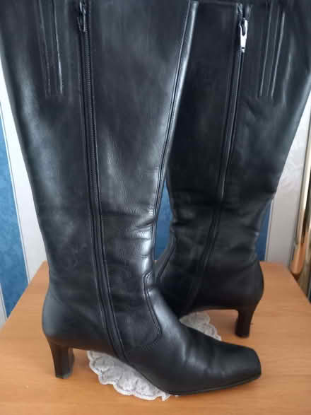 Photo of free Ladies boots (Belvidere SY2) #3