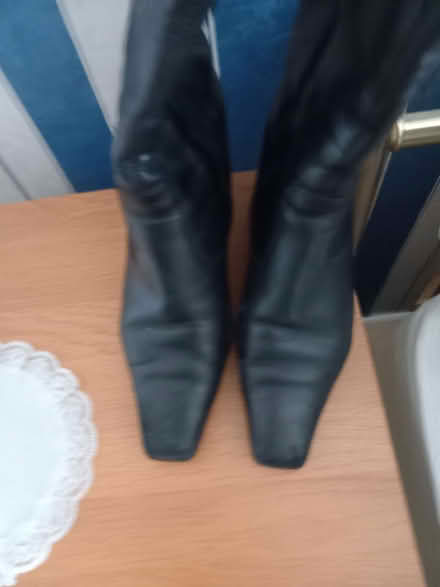 Photo of free Ladies boots (Belvidere SY2) #2