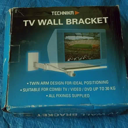 Photo of free TV Wall Bracket (old style) (Shirley B90) #1