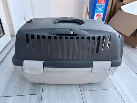 Photo of free Pet carrier (Rayleigh SS6) #2