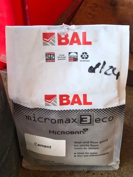 Photo of free Light grey tile grouting (Stroud GL5) #1
