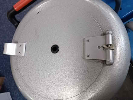 Photo of free Gallencamp Centrifuge (s17 3qu) #3