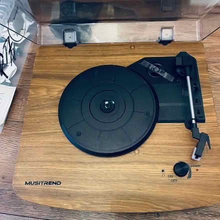 Photo of free Musitrend record player - no power supply (Thornton Heath CR7) #1