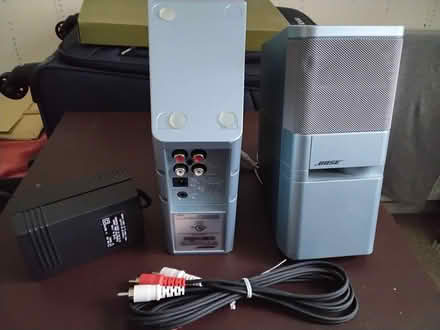 Photo of free bose computer speakers (Redbourn AL3) #2