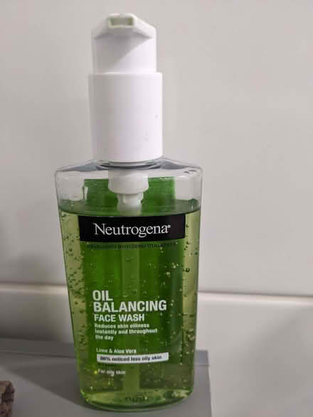 Photo of free Neutrogena oil balancing face wash (Harrogate HG1) #1