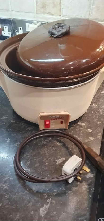 Photo of free Slow cooker (Southdown AL5) #2