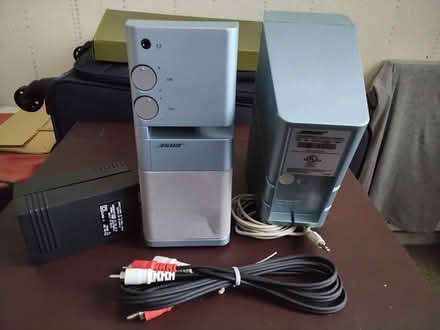 Photo of free bose computer speakers (Redbourn AL3) #1