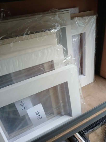 Photo of free White card picture mounts (Woolverton BA2) #1