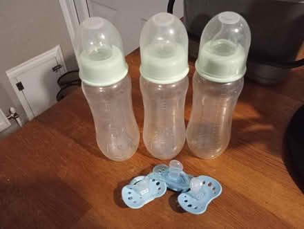Photo of free pushchair foot muff & baby bottles (HP13 Terriers near RGS) #3