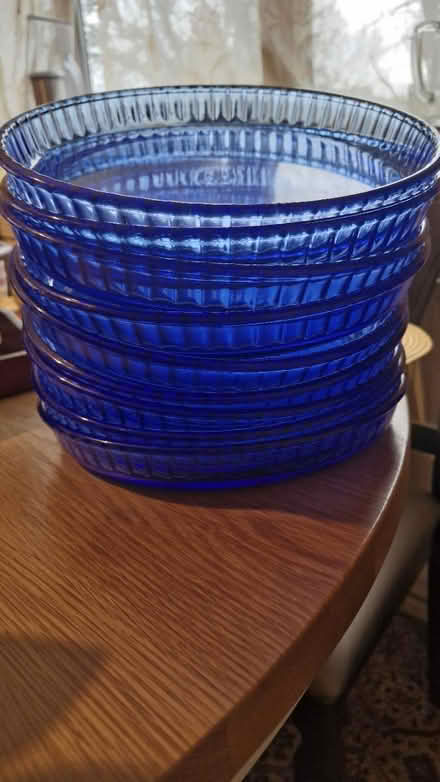 Photo of free Pie dishes, plates and mugs (TW5) #2