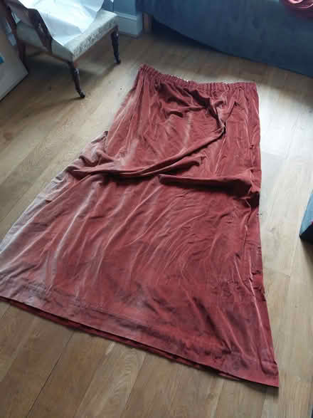 Photo of free lovely large heavy lined vintage velvet curtains 190cm long (Ringmer BN8) #4
