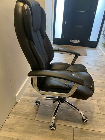 Photo of free Office chair (Elstree WD6) #4