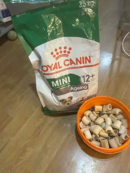 Photo of free Dry dog food and biscuits (Peachcroft OX14) #1