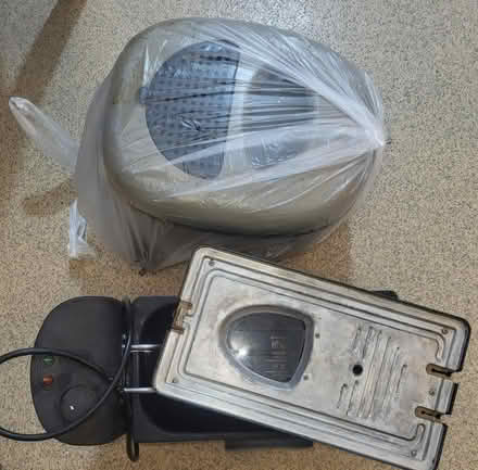 Photo of free 2 fat fryers, Tefal and challenge (Norbury) #3