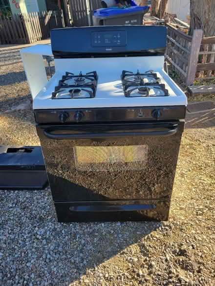 Photo of free working gas stove and hood (West sedona) #1