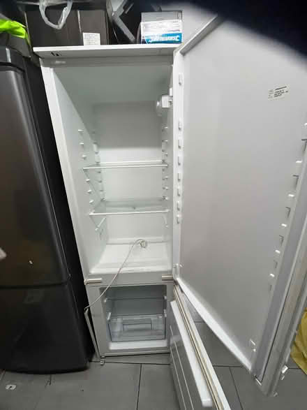 Photo of free Fridge /freezer (New Addington CR0) #1