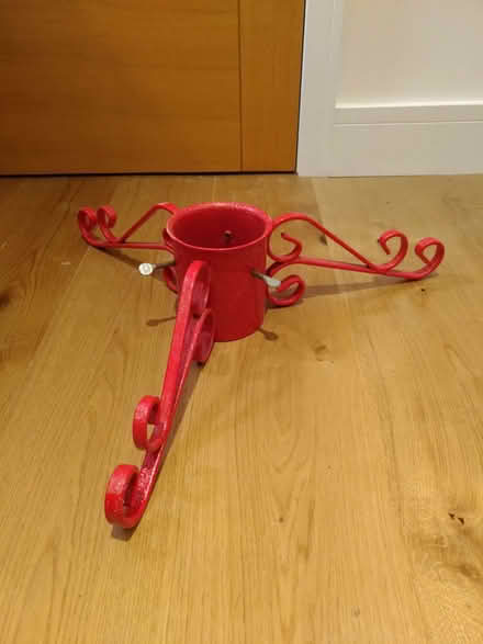 Photo of free Christmas tree stand (North Hinksey OX2) #1