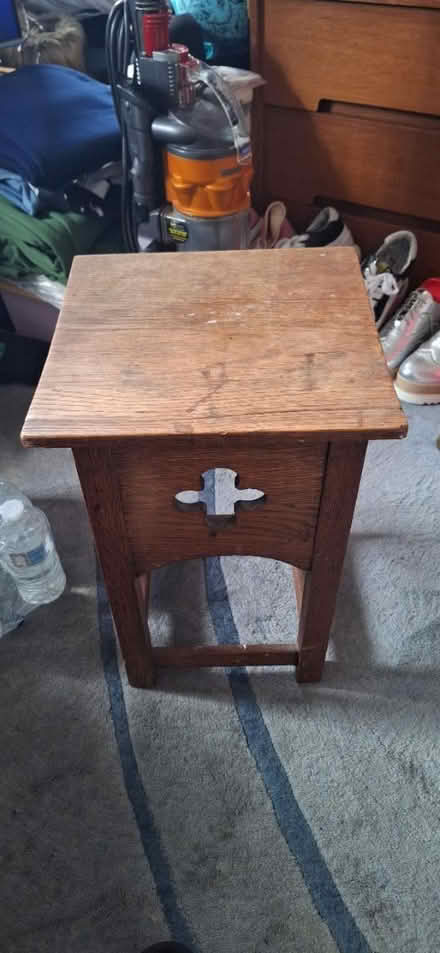 Photo of free Cute wood table (Welling) #2