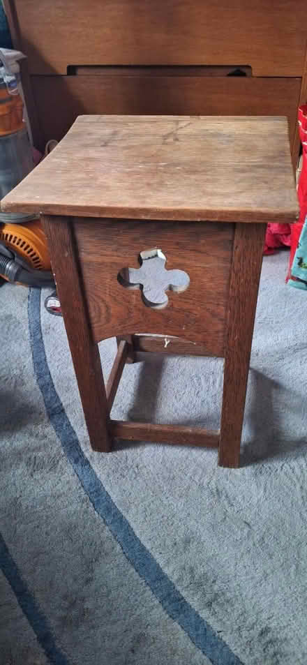 Photo of free Cute wood table (Welling) #1