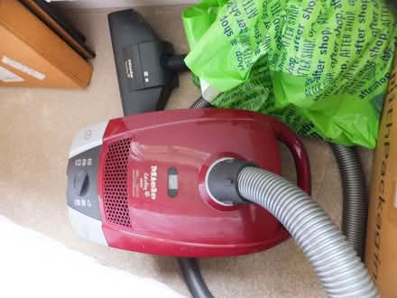 Photo of free Miele vacuum cleaner (Bourton on the Water GL54) #1
