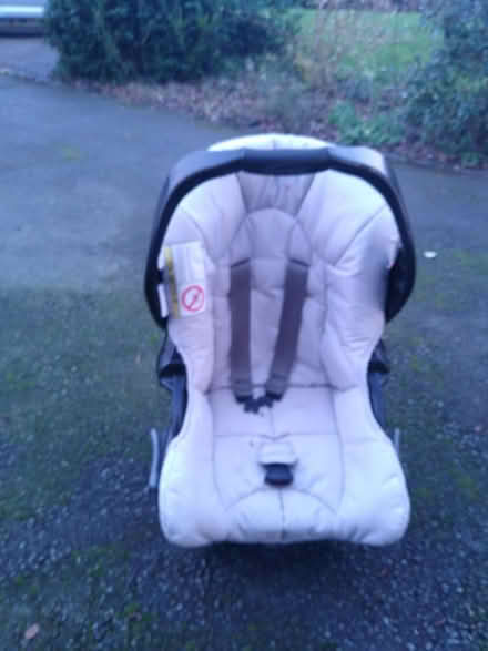 Photo of free Baby car seat Graco (churchstoke, montgomery) #1
