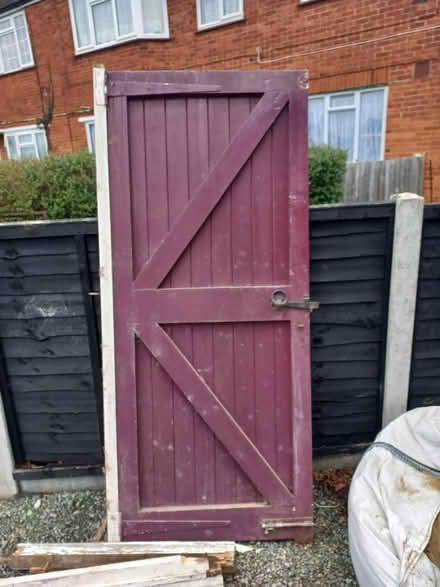 Photo of free Shed door (New addington) #1
