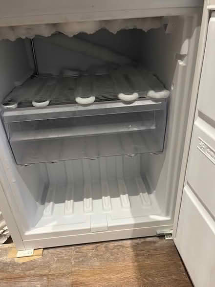 Photo of free integrated fridge freezer (South Kensington) #4