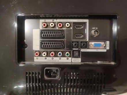 Photo of free Samsung TV, 3 hdmi 2 scart, pc port (Hemel Hempstead HP1) #2