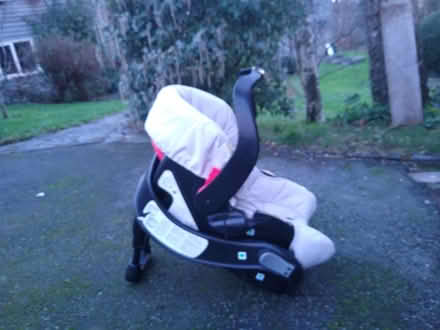 Photo of free Baby car seat Graco (churchstoke, montgomery) #2