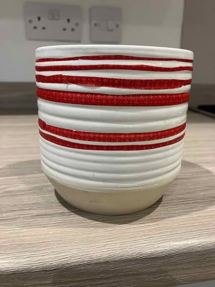 Photo of free Ceramic indoor pots (New Rowney TN28 8GA) #2