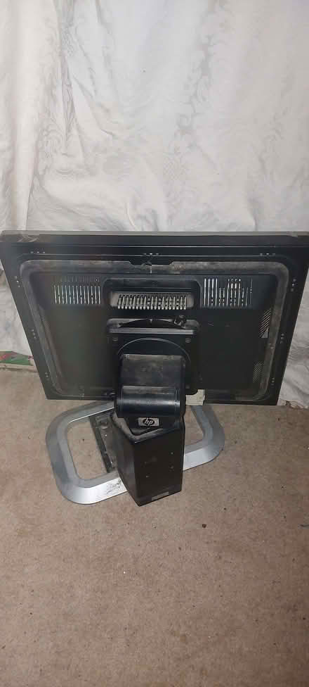 Photo of free hp pc monitor for repair (Chatham ME4) #2