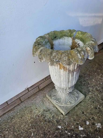 Photo of free Planters (Fairlight TN35) #2