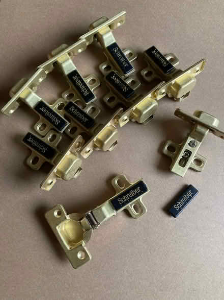 Photo of free Hinges (Bushey Heath WD23) #1